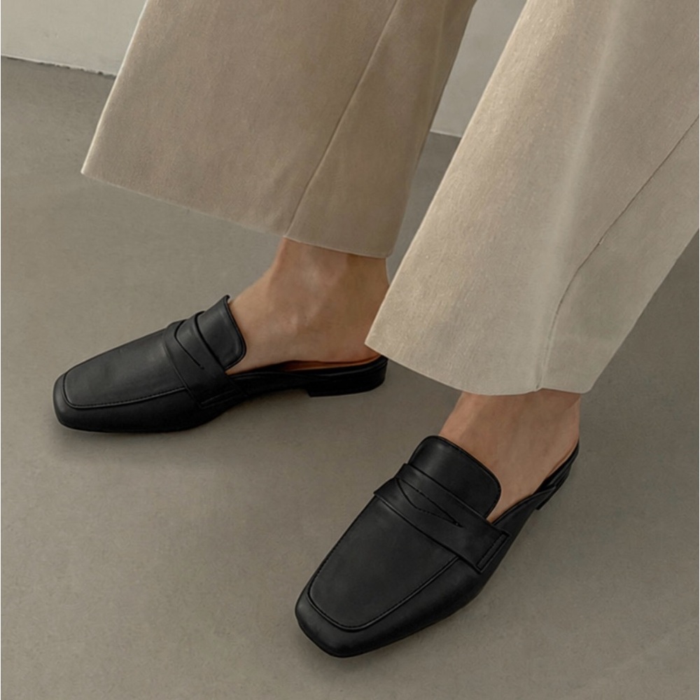 Sappun Black Mule Loafer
